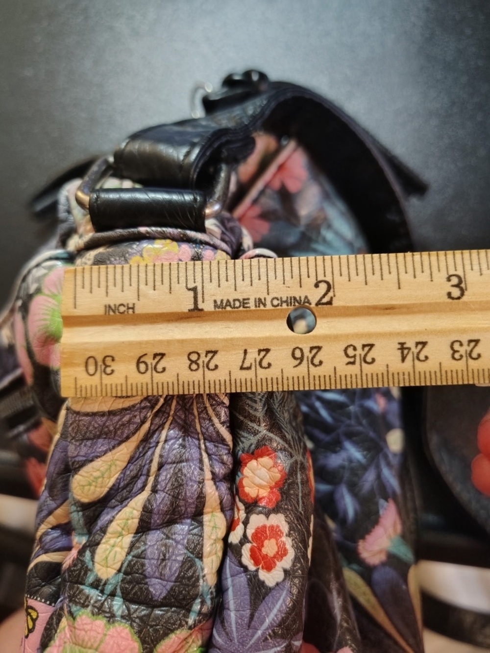 Bueno of California Watercolor Floral Shoulder Crossbody Bag Black - Picture 9 of 10
